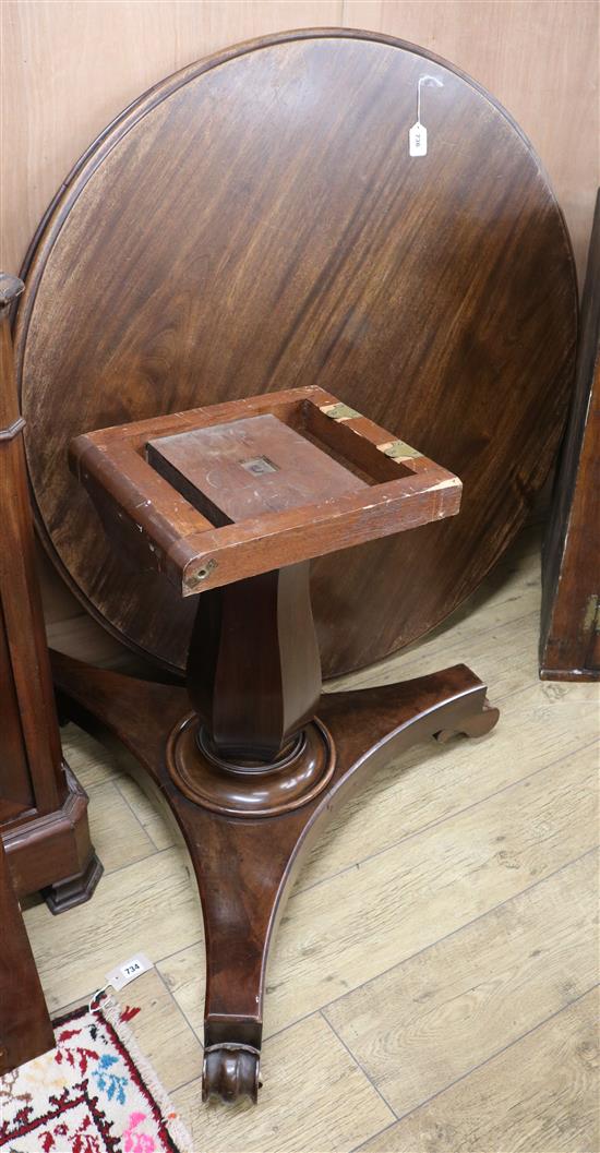 An early Victorian mahogany breakfast table W.124cm